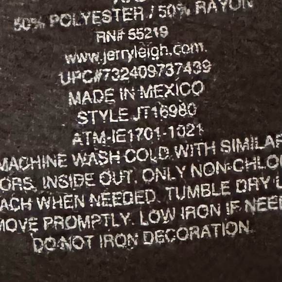 Friends Juniors' V-Neck Graphic Tee - Picture 5 of 5